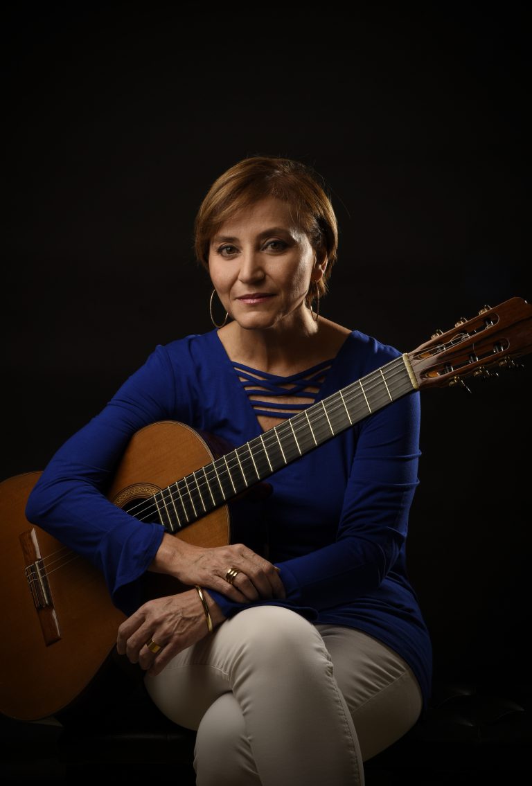 El XXV Encuentro Internacional de Guitarra Clásica Ciudad de Guía se clausura con la distinción a Berta Rojas, concertista de fama mundial, como su Madrina de Honor