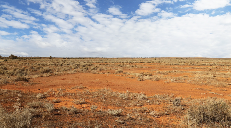 Rescatan a un excursionista tras pasar 12 días perdido en el desierto australiano