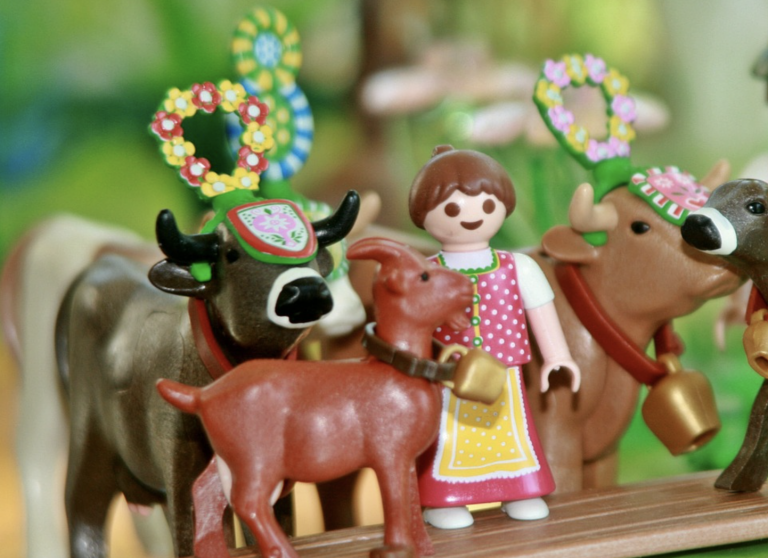 Recrean en Granada un Belén con 7.000 figuras de Playmobil