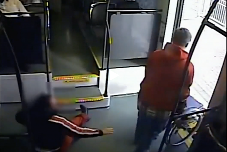 Detenido un hombre por robar la silla de ruedas a una mujer impedida en un tren