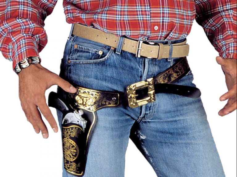 Un hombre se dispara en una pierna mientras juega a ser un 'cowboy'