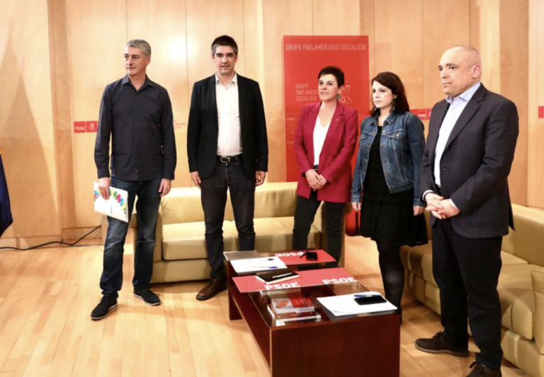 Casado denuncia que Sánchez dio “carta de naturaleza” a “los herederos de ETA”