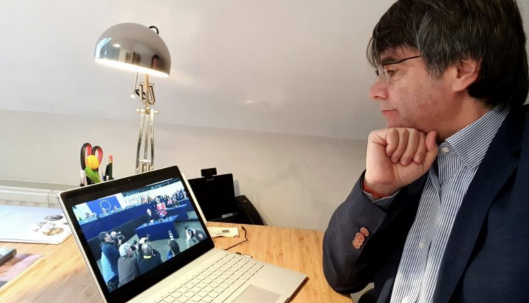 Puigdemont pide a Llarena que desactive las órdenes de arresto tras ser reconocido como eurodiputado