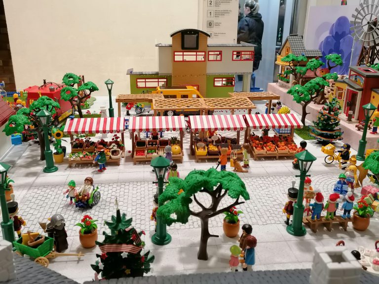 2.000 piezas de Playmobil para recrear una Navidad que refleje los valores de Igualdad