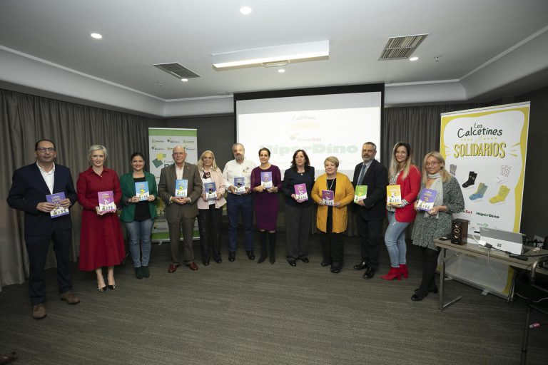 Fundación DinoSol presenta el proyecto ‘Calcetines solidarios’ para recaudar fondos para diez ONGs