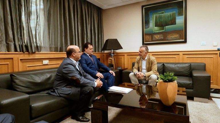 Ángel Víctor Torres y los responsables de la ONCE en Canarias analizan los proyectos de accesibilidad e inclusión de las personas con discapacidad visual