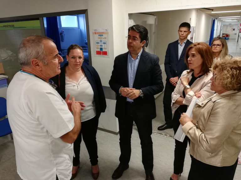 La consejera visita el Hospital del Norte y se reúne con los alcaldes para informar de nuevas mejoras en el centro