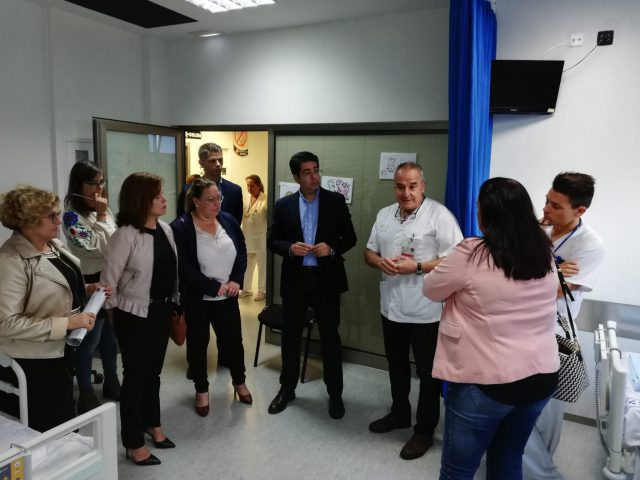 La consejera visita el Hospital del Norte y se reúne con los alcaldes para informar de nuevas mejoras en el centro 19 La consejera y el presidente del Cabildo visitan el Hospital del Norte2