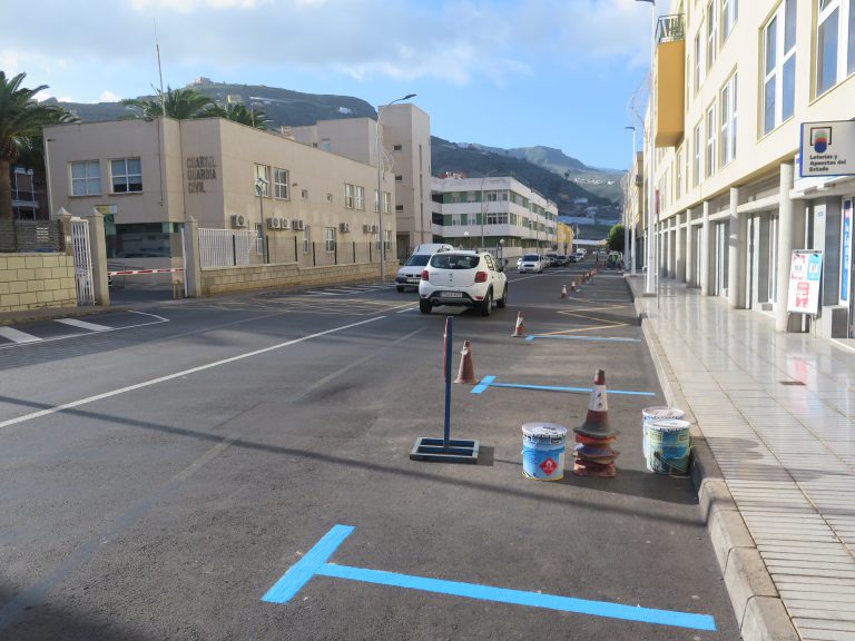 El Ayuntamiento de Santa María de Guía eliminará la zona azul de la zona residencial de Las Cuartas y la trasladará a la zona comercial de Los Cañones