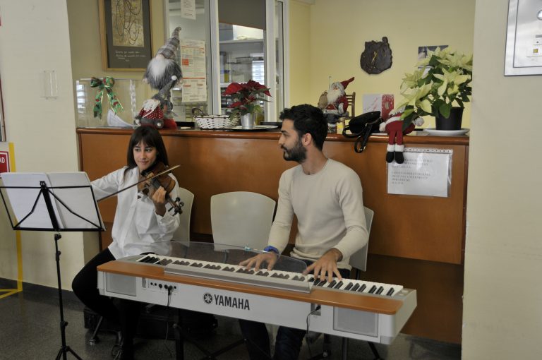 El Hospital Dr. Negrín recoge 1.000 kilos de alimentos para Cáritas Diocesana de Canarias