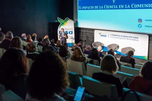 Mario Alonso Puig fue uno de los asistentes al acto y dio una charla a los investigadores galardonados