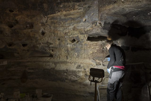La réplica del templo aborigen de Risco Caído emprende con la Navidad su viaje por mar hacia Gran Canaria 2 Pinceladas finales antes del viaje de Madrid a Valencia Foto de Oak Taylor