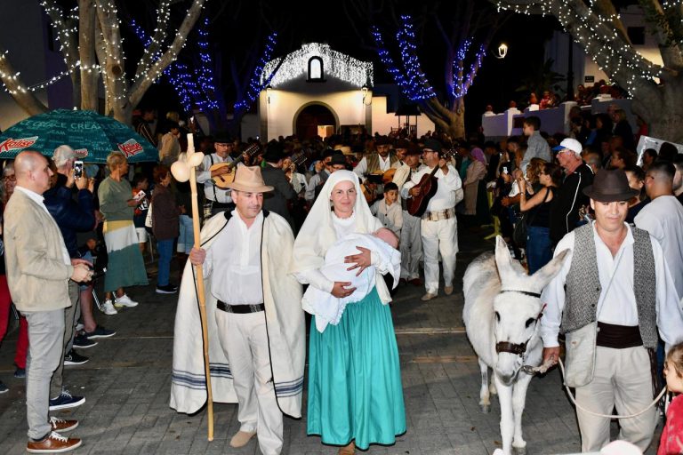 La 34ª edición del Belén Viviente de Veneguera triunfa en Navidad
