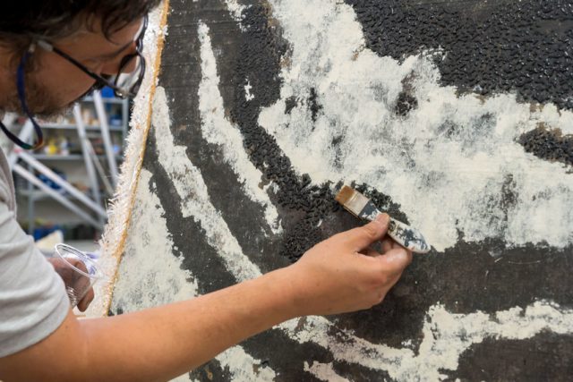 Un momento de los trabajos de reproducción Oak Taylor Smith para Factum Arte