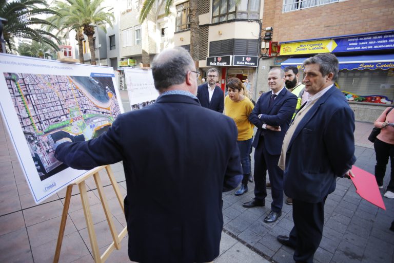 El Ayuntamiento abre al peatón más de 6.500 metros cuadrados en Luis Morote