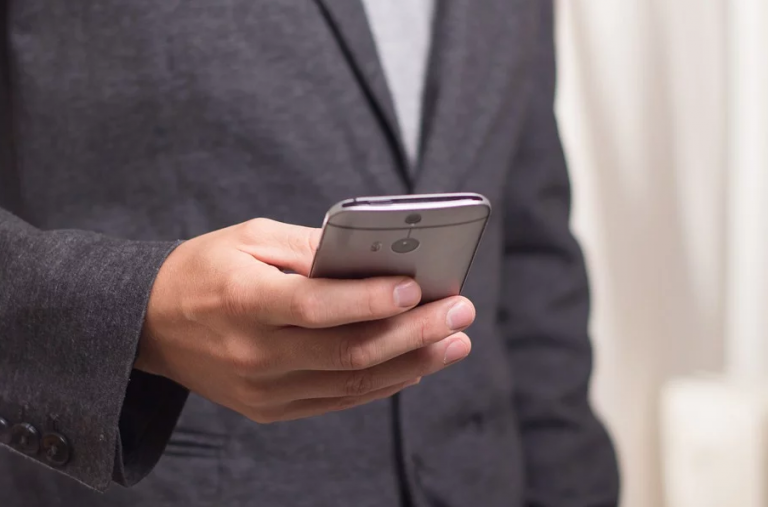 El Gobierno prohibe la portabilidad de móviles y fijos