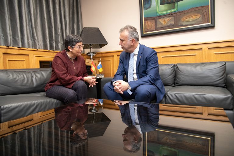 Ángel Víctor Torres recibe el compromiso del Gobierno de España de que “nunca habrá unilateralidad ni política de hechos consumados” en la delimitación de aguas territoriales entre Marruecos y Canarias