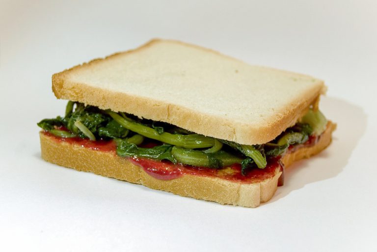 Muere cuatro años después de que su compañero de trabajo envenenara su sandwich