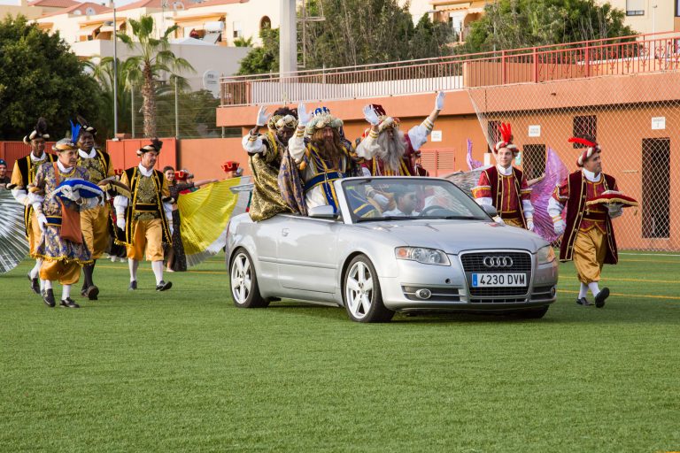 SS.MM. los Reyes de Oriente llegan a Adeje dispuestos a repartir ilusión y esperanza