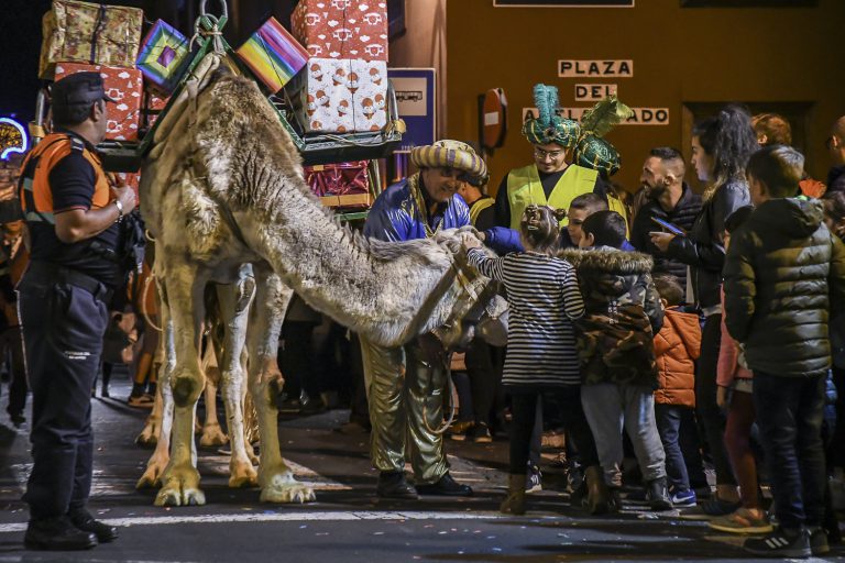 La Laguna recoge 408 toneladas de residuos el fin de semana de Reyes  82.000 litros de agua fueron empleados en la limpieza de plazas y calles de la ciudad