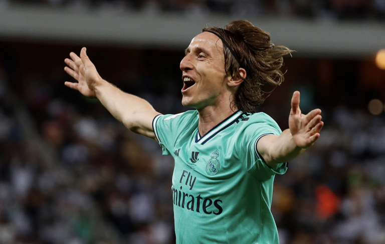 El Real Madrid, primer finalista de la Supercopa tras derrotar al Valencia (1-3)