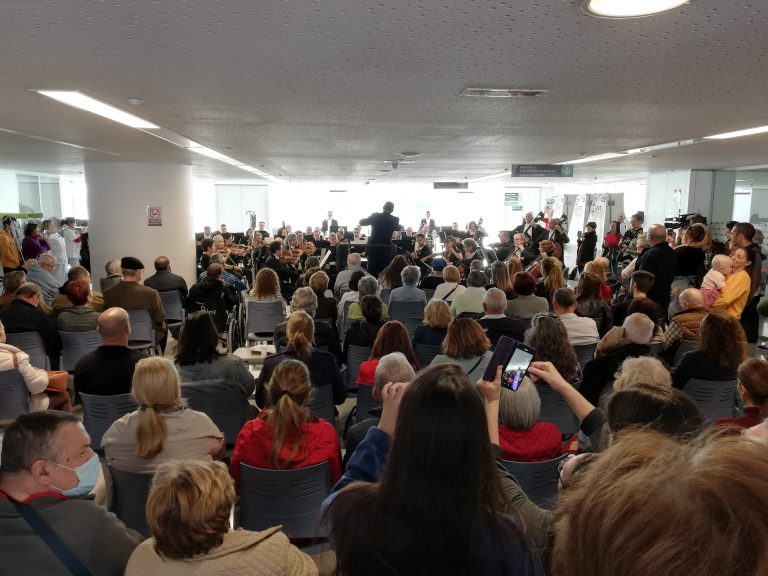 La Orquesta Sinfónica de Tenerife ofrece su tradicional concierto a pacientes, usuarios y personal   sanitario del HUC