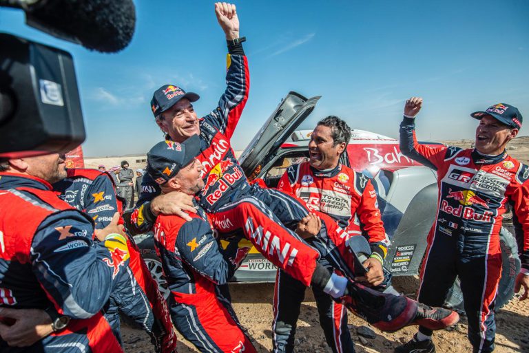 Carlos Sainz gana su tercer Rally Dakar