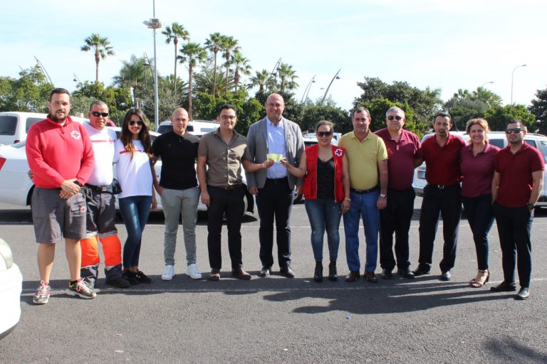La asociación de autotaxis de Granadilla entrega alrededor de 2.000 euros a Cruz Roja