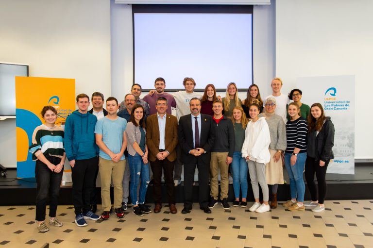 Recepción a estudiantes del Eckerd College (Florida)
