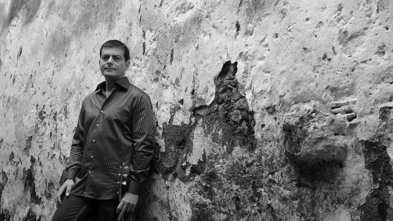 El timplista Benito Cabrera abre el quinto año del programa Musicando con «Canarias: vino al mundo»