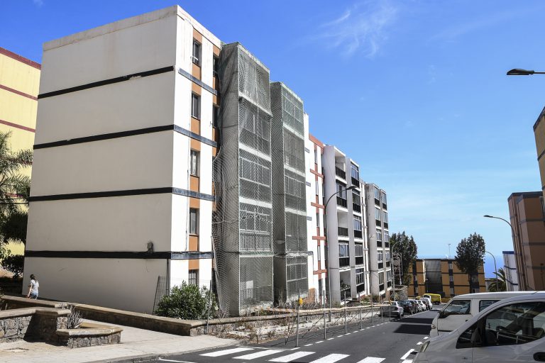 La Consejería de Obras Públicas, Transportes y Vivienda gestiona ante el Estado las prórrogas de los fondos para la rehabilitación de 3.500 casas en toda Canarias