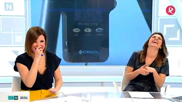 El ataque de risa de dos presentadoras del Canal Extremadura