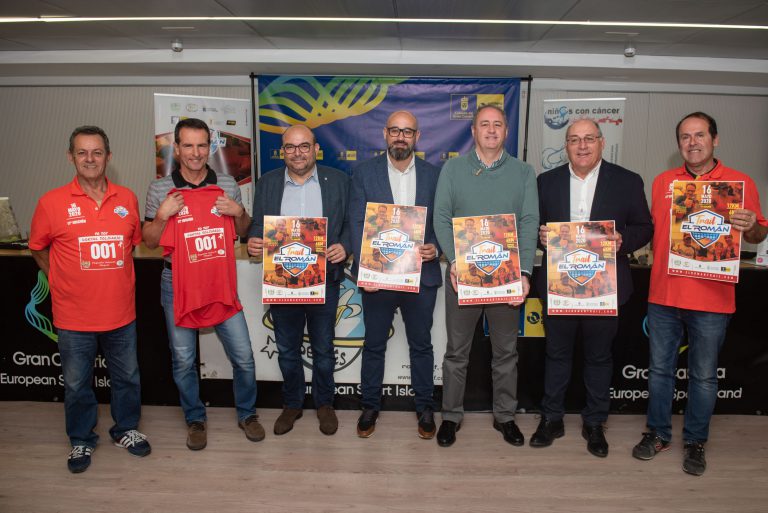 El barrio capitalino de El Román acoge la celebración de su XI carrera de montaña