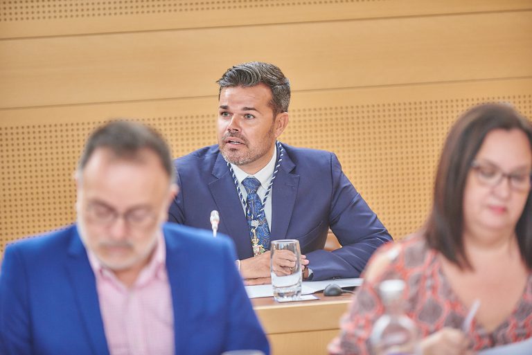 El Cabildo se compromete a agilizar las obras en las redes de saneamiento y abastecimiento