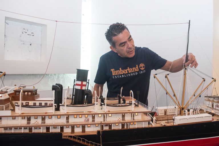 El artesano José Cáceres cosecha un gran éxito en la Sala de la Fedac del Cabildo al vender casi todas sus creaciones