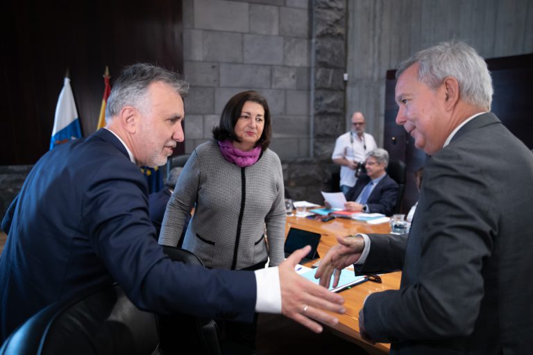 El Gobierno de Canarias aprueba el gasto para destinar 10 millones de euros a subvencionar el Bono Residente Canario