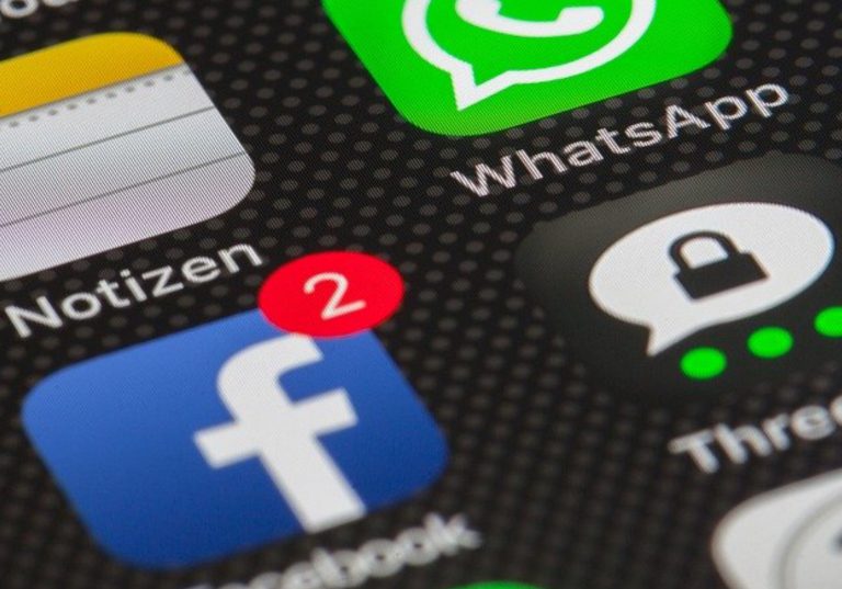 Cuatro adolescentes de Lugo se insultan en las redes sociales y quedan en la calle para arreglar cuentas