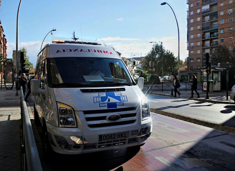 Muere de un infarto en Granada y su hija de otro al enterarse