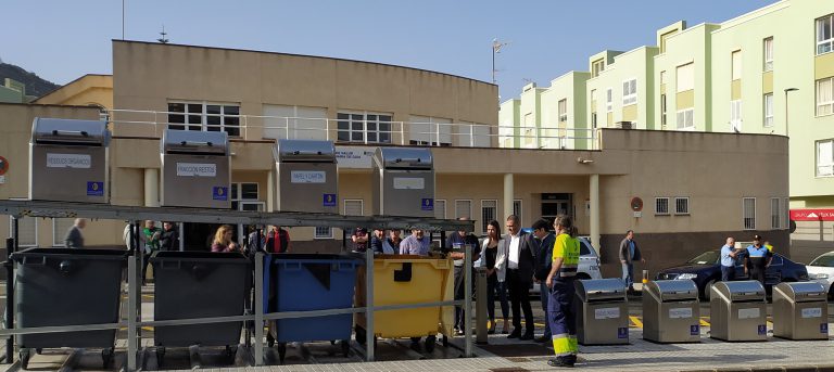 La Zona Comercial Abierta del Casco de Santa María de Guía estrena cerca de una treintena de contenedores soterrados