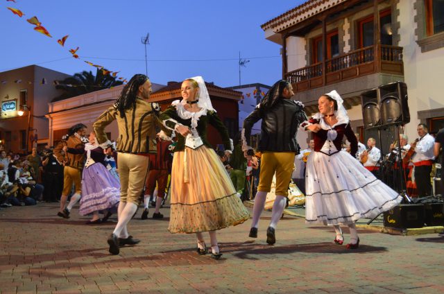 El Festival Internacional de Folclore vuelve a contar con la colaboración del Cabildo para su 25ª edición 1 FESTIVAL FOLCLORE INGENIO 1