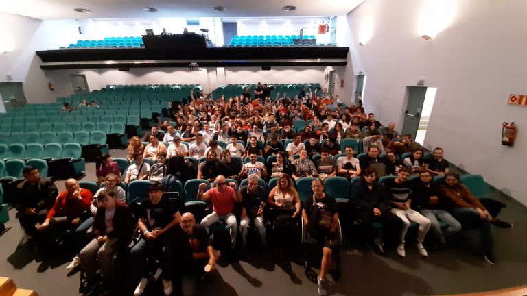 Cerca de 200 estudiantes se ponen en la piel de las personas con discapacidad