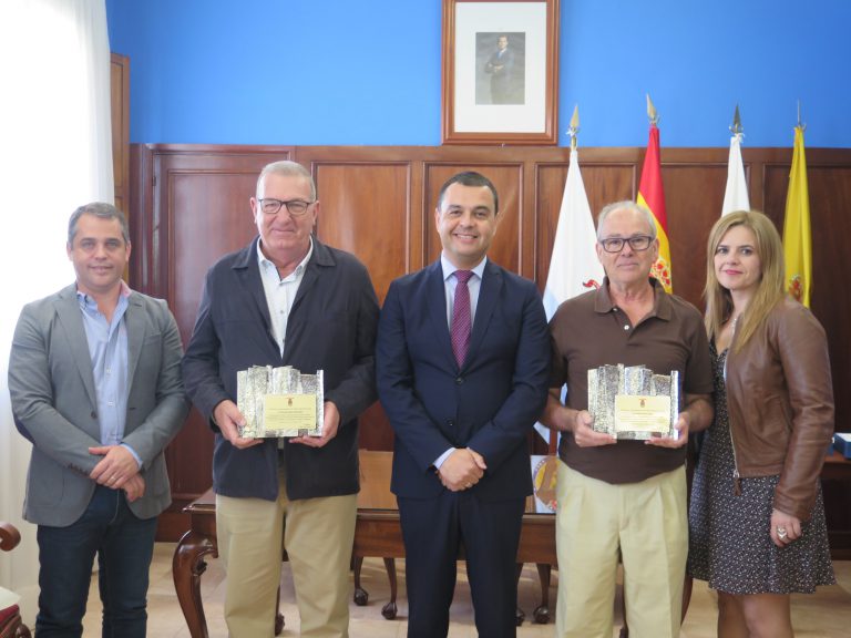 Pedro Rodríguez presidió el acto de homenaje y despedida de los funcionarios municipales Ricardo Padrón  y Rafael Osorio
