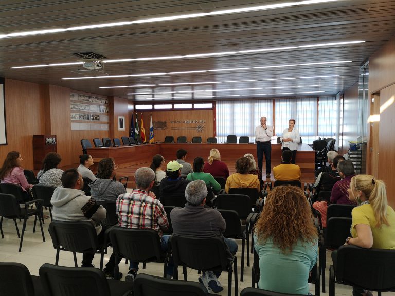 El nuevo Plan de Empleo Social activa a 22 personas del municipio para reforzar diferentes áreas públicas