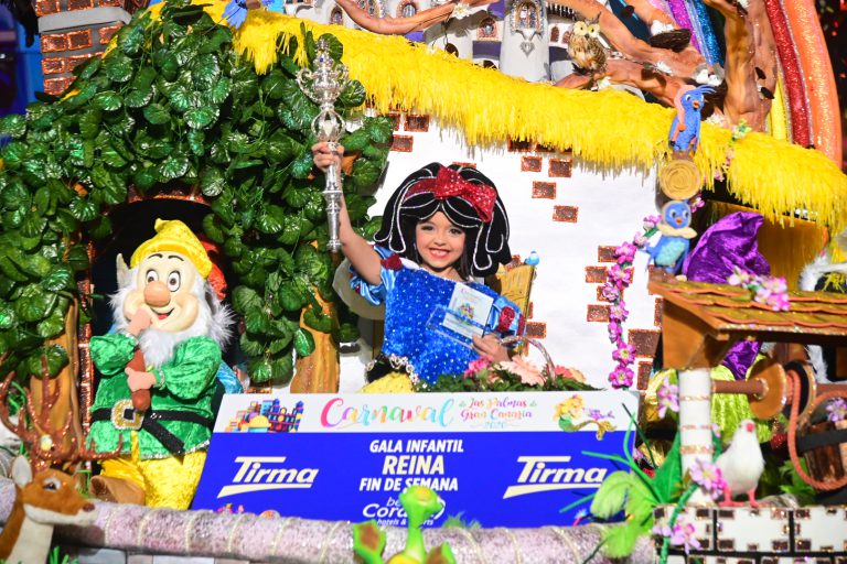 Jennifer de Filippis Monforte, una dulce  y simpática Blancanieves, se corona Reina Infantil de «Érase una vez…»
