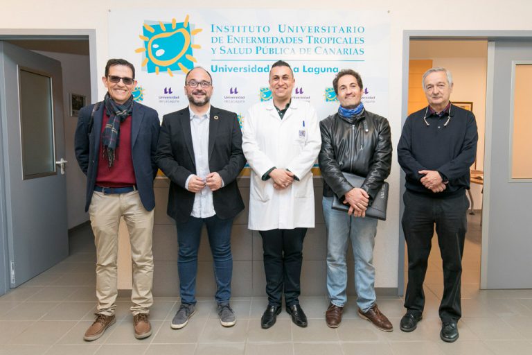 El Consejero de Transición Ecológica visita el Instituto de Enfermedades Tropicales de la ULL