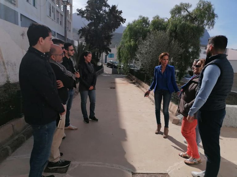 Visita del equipo de arquitectos y la alcaldesa a las viviendas de Señorita María Manrique de Lara