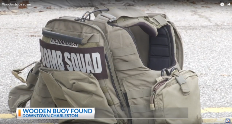 Confunden una boya de madera con un explosivo