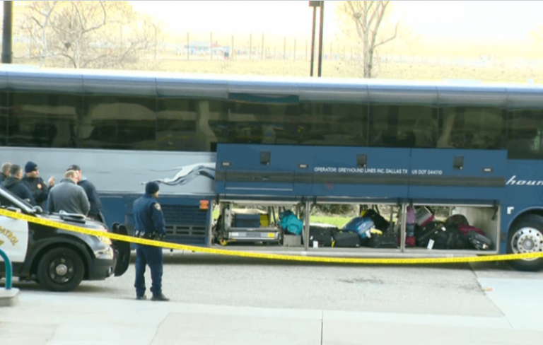 Un tiroteo en el interior de una autobús deja un muerto y cinco heridos