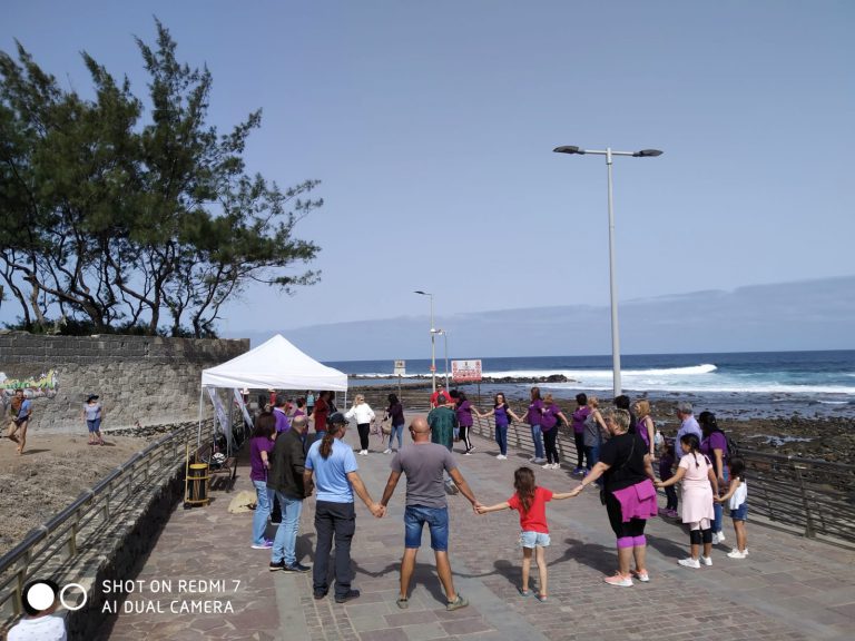 Exitosa Cadena Feminista la llevada a cabo el sábado 15 de febrero en la costa aruquense