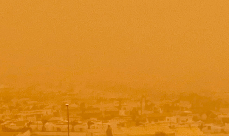 La calima lleva a Canarias récords de calor y rachas huracanadas de 163 km/h